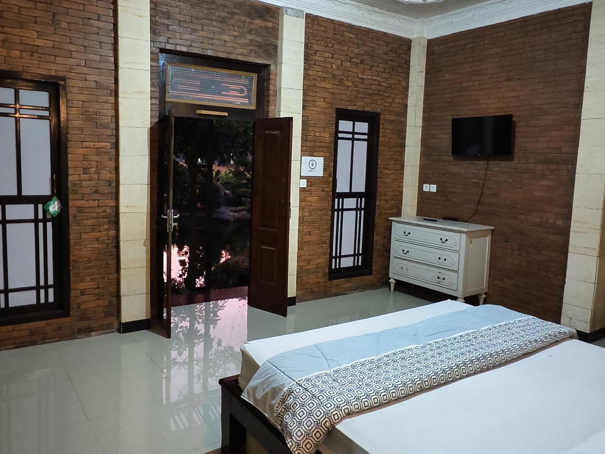 Lotus 2 Guest House Magelang Kültér fotó