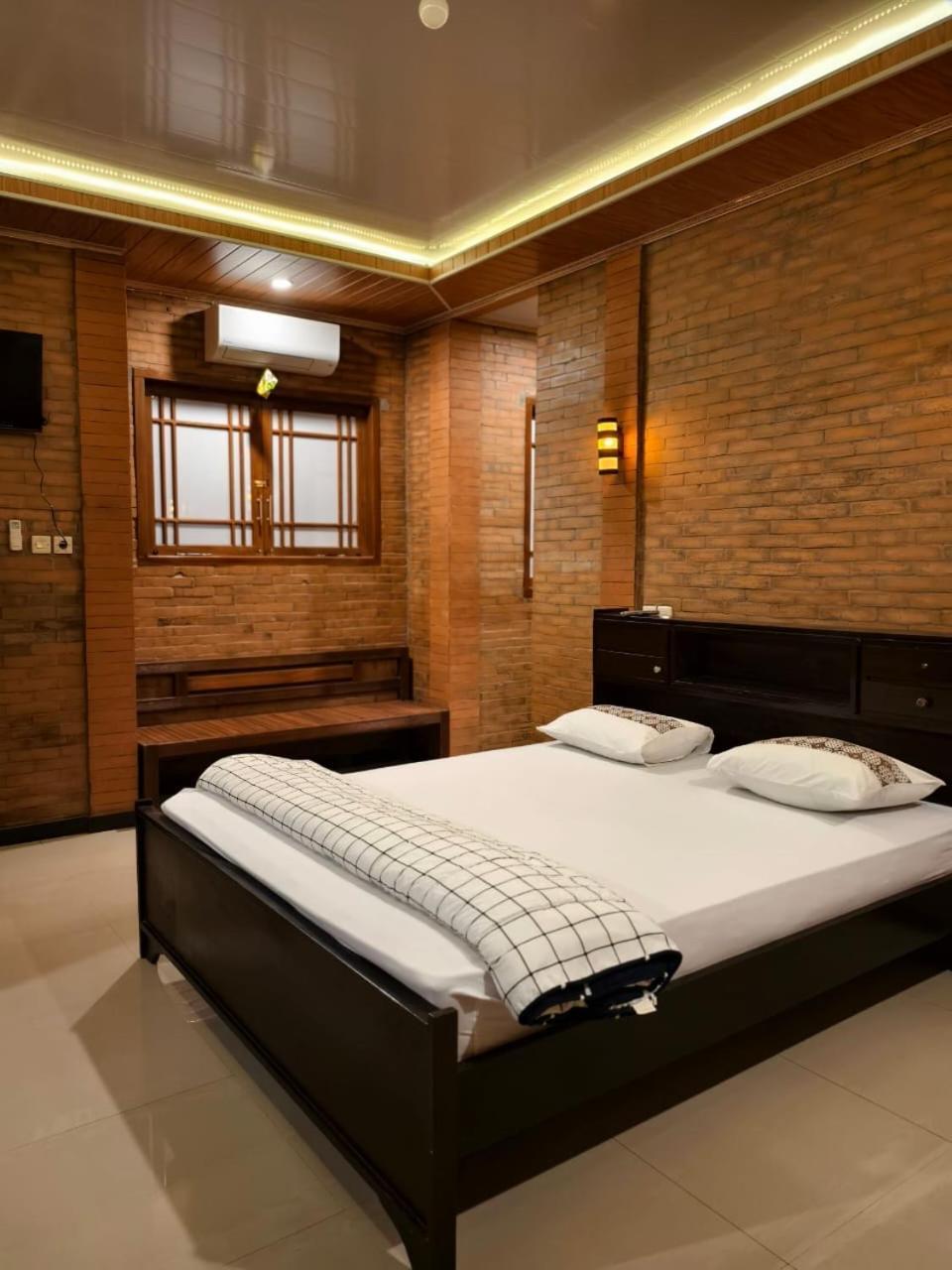 Lotus 2 Guest House Magelang Kültér fotó